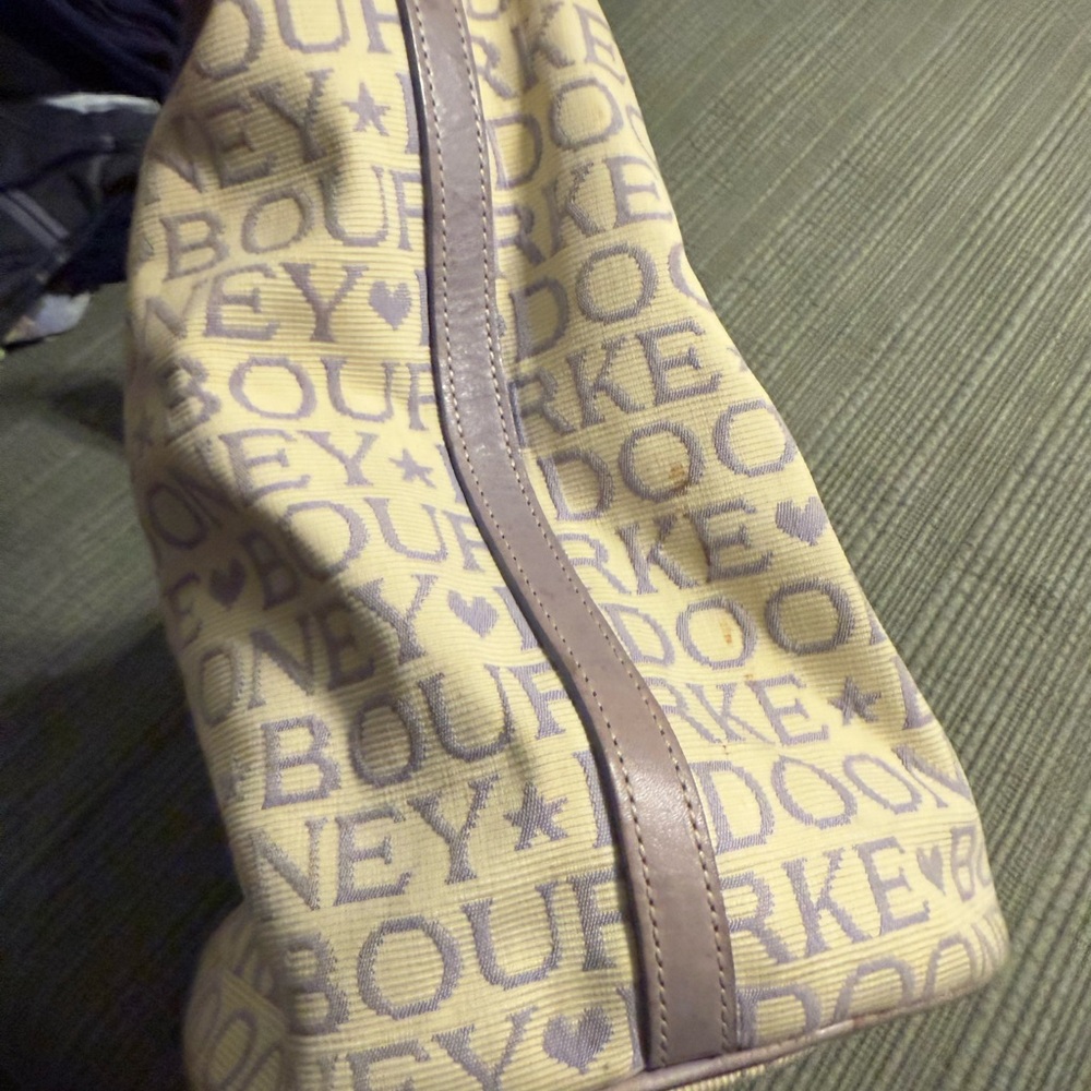 Dooney and Bourke Hobo style purse. Cream w/light purple - Picture 12 of 14